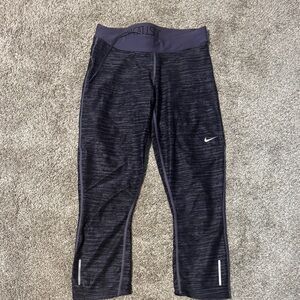Nike womans black and purple Leggings
